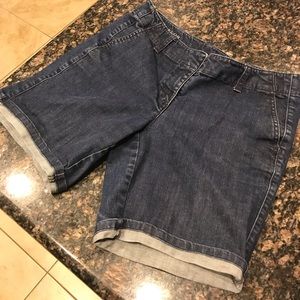 Ann Taylor denim shorts size 4